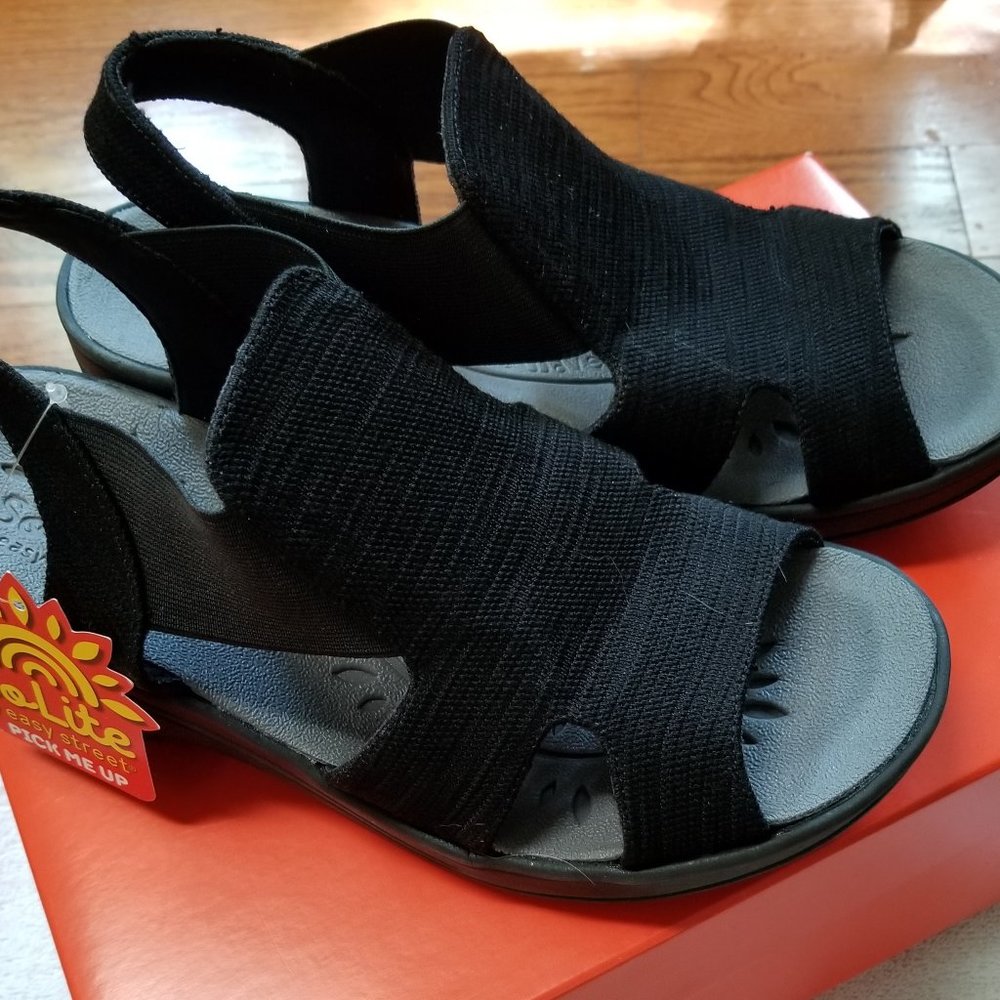 So-Lite Black Sandals
